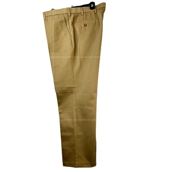 Jos. A. Bank Traveler’s Collection Tailored Fit Wrinkle Free Khaki Pants - Picture 2 of 13